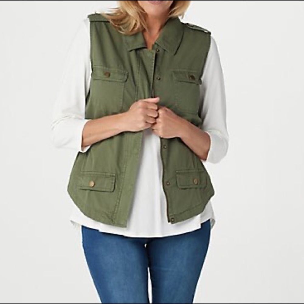 Rachel Hollis Ltd. Casual Vest with Pockets
